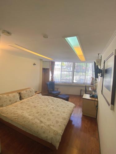 Yushan House B&B in Xinyi Township