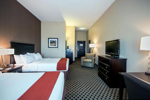 Holiday Inn Express & Suites - Green Bay East by IHG in Green Bay, USA