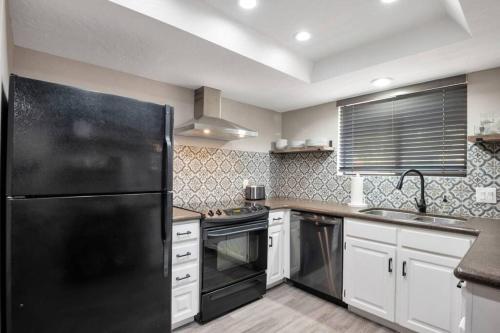 Two-Bedroom Apartment image 7