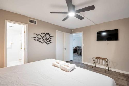 Two-Bedroom Apartment image 5