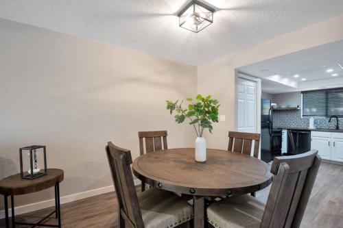Two-Bedroom Apartment image 3