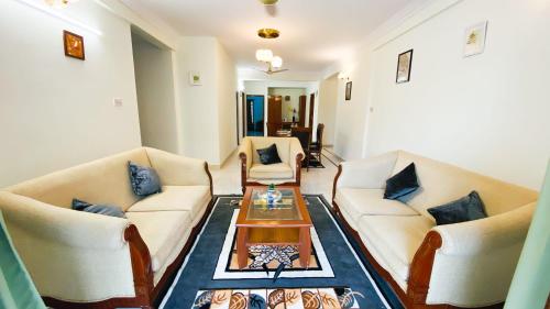 Parkway Home by JadeCaps 4bhk MG Road Wifi Kitchen