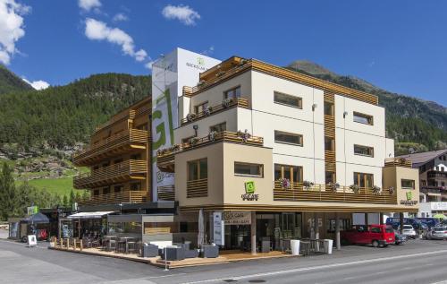 Hotel Bäckelar Wirt , Sölden