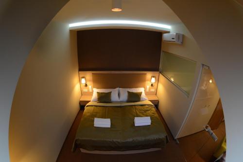 Hotel Stardust - image 9