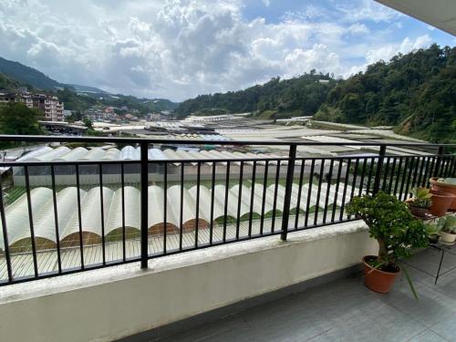 Balcony/terrace, Comfy Premium Duplex Unit 4BR @ Cameron Highlands in Kuala Terla