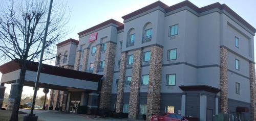 Red Roof Inn & Suites Longview