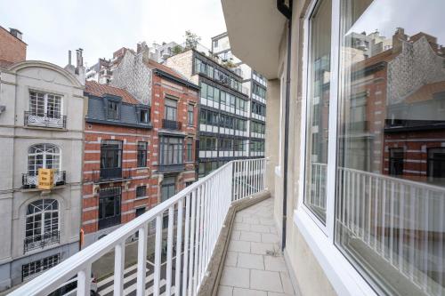 Ravissant Studio avec balcon proche Abbaye de la Cambre et Avenue Louise, Brüssel (Foto 10)