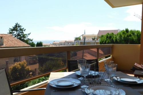 T2 Le Naxos luxury residence with sea view and parking - Location saisonnière - Saint-Laurent-du-Var