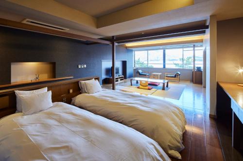 Superior Twin Room with Sea View