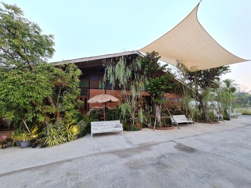 Buitenkant, Tasana Garden Saraphi in Saraphi