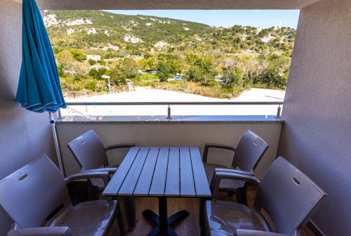 Apartment with Balcony