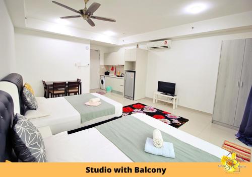 Studio with Balcony image 2