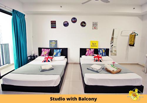 Studio with Balcony image 5