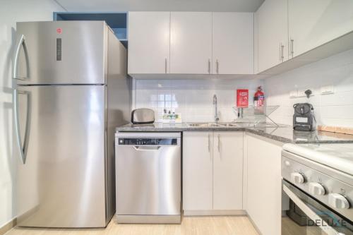 Serene 2BR at The Nook Wasl Gate Jebel Ali by Deluxe Holiday Homes, Дубай (фото 4)