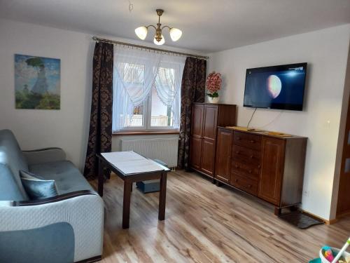 APARTHOTEL Apartamenty KORONA noclegi przy Termach Cieplickich 10proc rabatu do TERM Jelenia Góra Cieplice SELF CHECK IN
