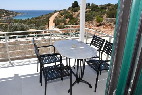 Karinta Bay Apartments in Agia Ermioni
