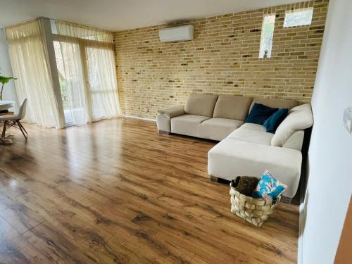70m2 Romantic Living in the Old Town with Garden, Bratislava (Foto 10)