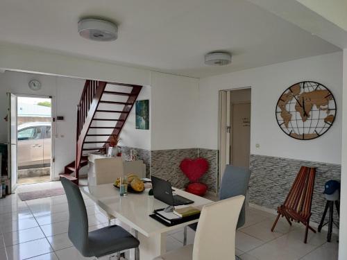 Удобства, Stunning 3-Bed House in Baie Mahault in Baie-Mahault