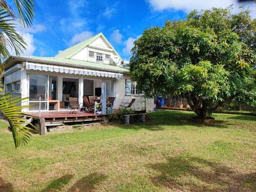 Фасада на хотела, Stunning 3-Bed House in Baie Mahault in Baie-Mahault