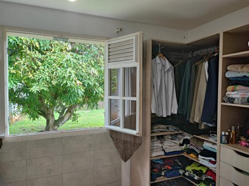 Изглед, Stunning 3-Bed House in Baie Mahault in Baie-Mahault