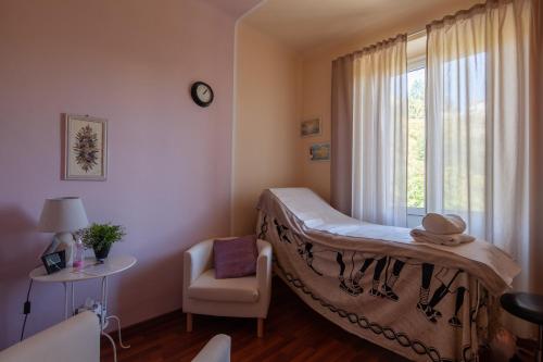 Spa, B&B Il Tempo Del Vento in front of the Castle in Tresana