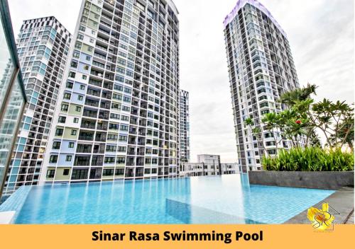 Sinar Rasa Homestay at I-Soho, I-City photo 2