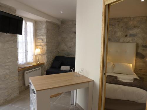 Hotel Logis Auberge de l'Isard in Castillon-en-Couserans
