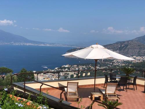  Villa Claudia in SantʼAgata sui Due Golfi