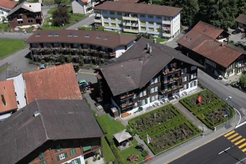 Hotel Chalet Swiss - image 8