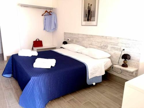 1 double bed