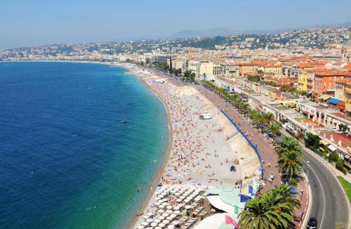 Private Room with Amazing Panaromic View and Balcony - Chambre d'hôtes - Nice