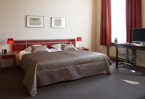 Hotel Adornes - image 6