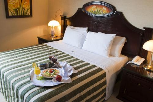 Guestroom, Hotel Casino Plaza in Guadalajara