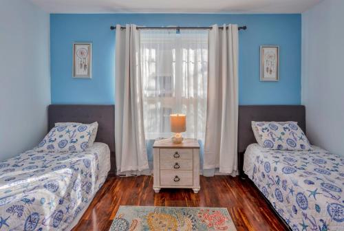 NEW 2bed2bath condo - CLEARWATER BEACH - FREE Wi-Fi and Parking detail