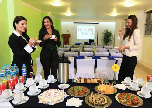 商務中心, Hotel Ciros in 帕丘卡