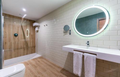 Dwo Nopal by Checkin - image 4