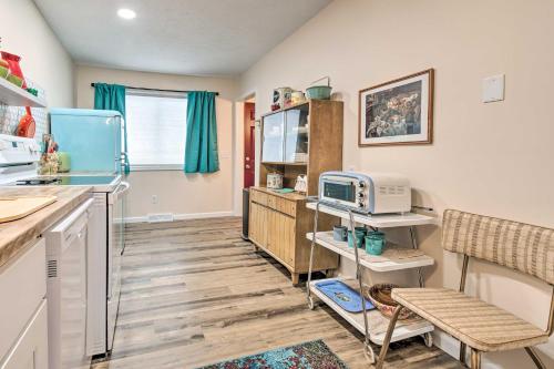 Stylish Vacation Rental - Walk to ISU! in Normal, USA
