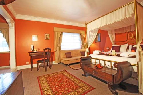 Deluxe Room image 2