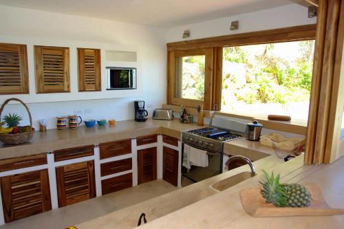 Faciliteiten, Propiedad de alto standing con vista al mar, piscina, tenis, hasta 12 personas in Cano Seco