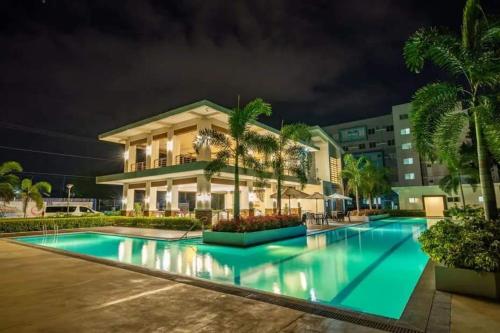 Caren 8-Spatial Condo Maa 2br fully-furnished wtih unli Pool access Over view