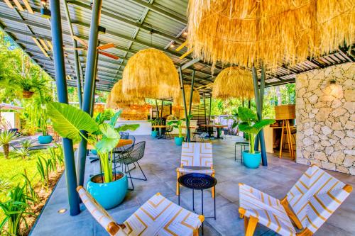Restoran, Exôtico Beach & Rooms (Exotico Beach & Rooms) in Puerto Manzanillo