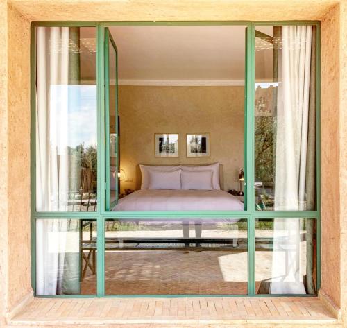 Deluxe Double or Twin Room image 2