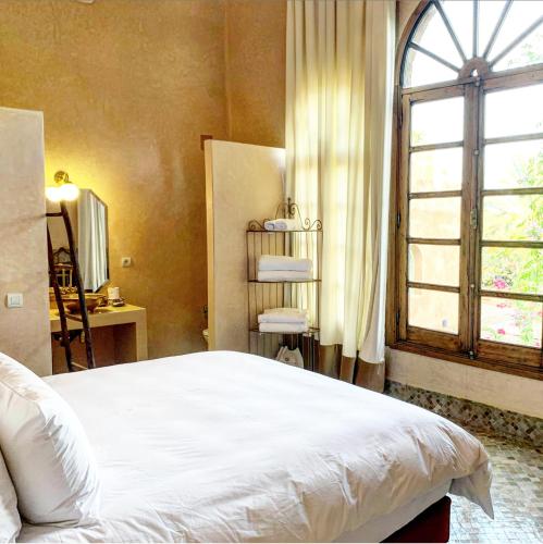 Deluxe Double or Twin Room image 1