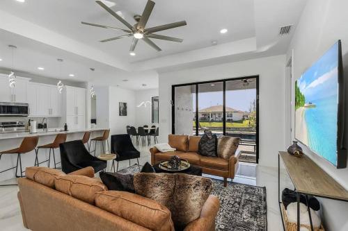 Waterfront getaway FREE heated saltwater pool! image