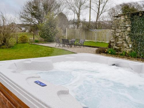 B&B Dyffryn - Bwthyn Bach - Bed and Breakfast Dyffryn