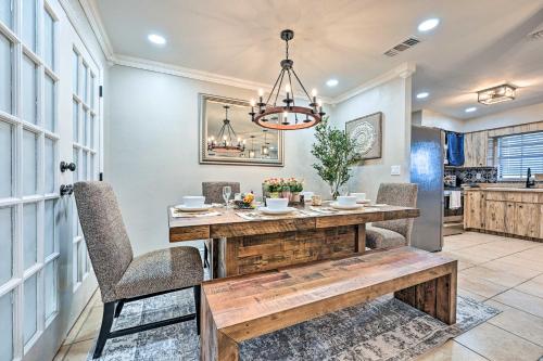 Plant City Home and Guest House with Outdoor Pool! in Plant City (Florida)