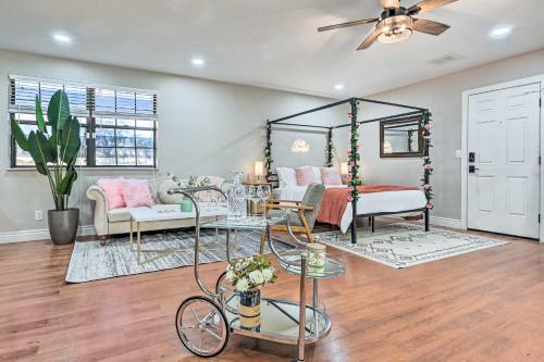 Plant City Home and Guest House with Outdoor Pool! in Plant City (Florida)