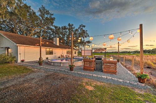 Plant City Home and Guest House with Outdoor Pool! in Plant City (Florida)