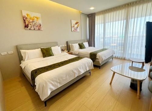 Quadruple Room image 4