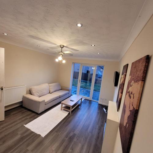 hamilton 3 bedrooms 10 minutes from city centre gîte à louer Nuffield Hospital